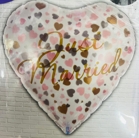 18" JUST MARRIED HEART